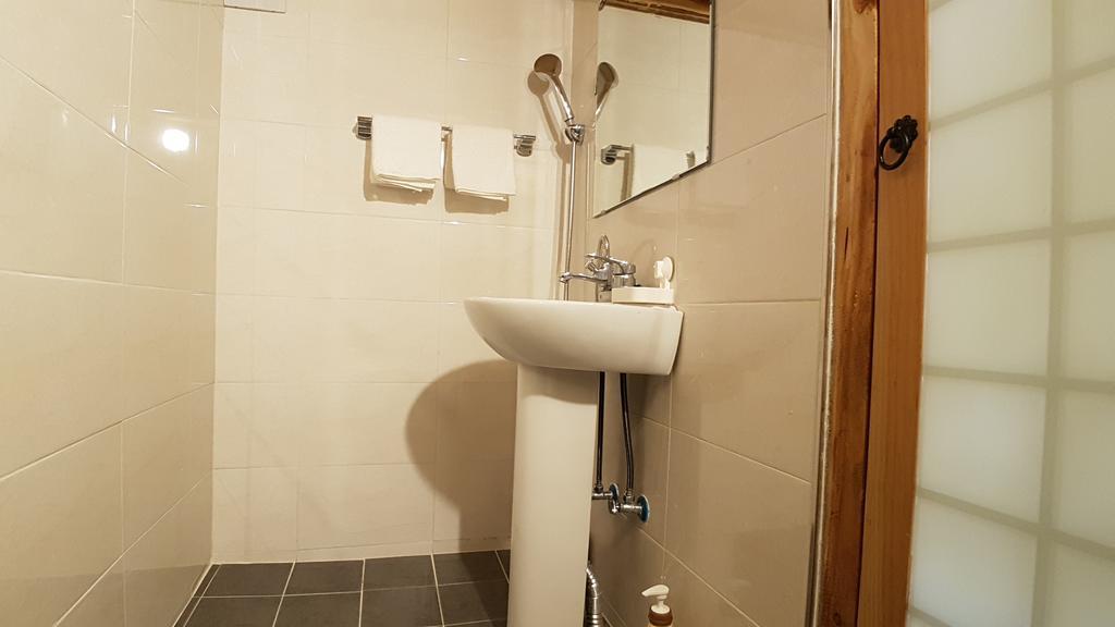 Ohnewwall Guesthouse Jeonju Zewnętrze zdjęcie