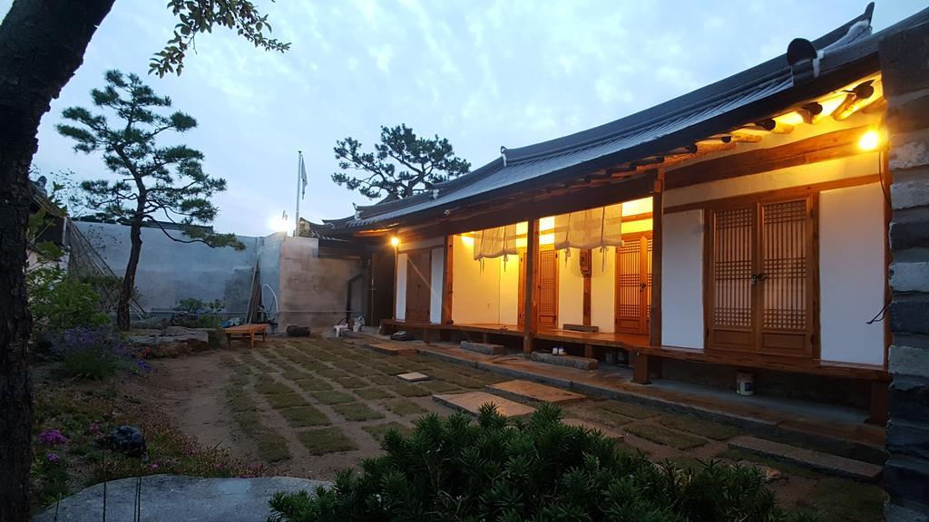 Ohnewwall Guesthouse Jeonju Zewnętrze zdjęcie