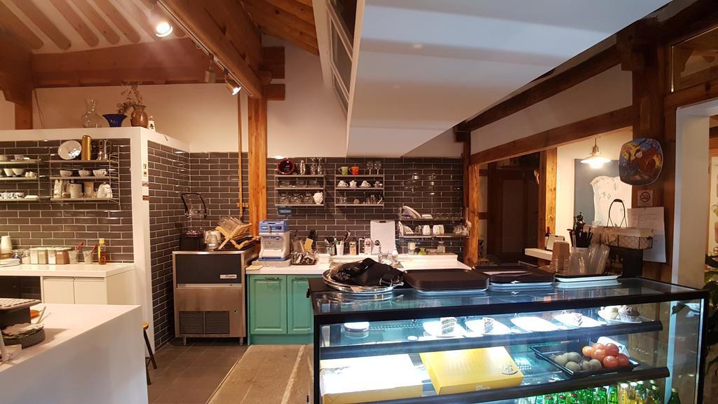 Ohnewwall Guesthouse Jeonju Zewnętrze zdjęcie