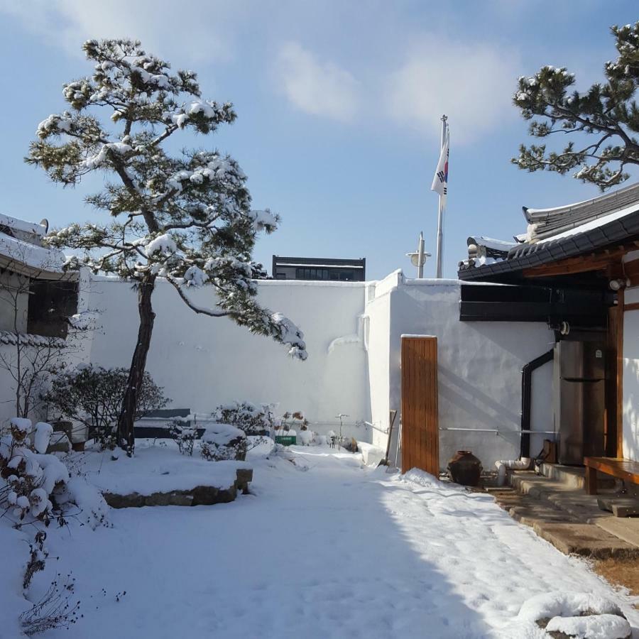 Ohnewwall Guesthouse Jeonju Zewnętrze zdjęcie